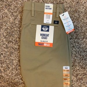 New Dockers slim fit work day khakis